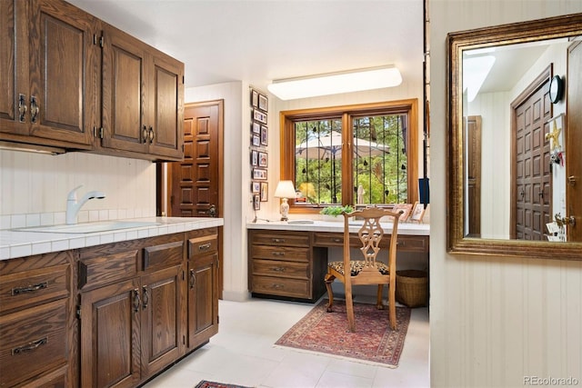 2851 Interlocken Dr, Evergreen, CO 80439 - office space featuring built in study area and light floors