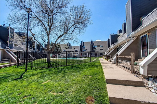 view of yard with a residential view