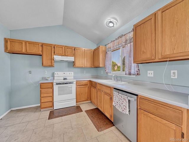 778 S Fairplay Ct, Aurora, CO 80012 - kitchen with white electric stove, stainless steel dishwasher, a sink, under cabinet range hood, and vaulted ceiling