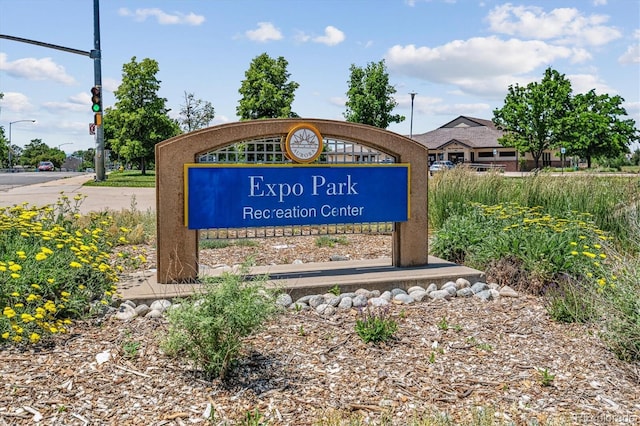 12059 E Hoye Dr, Aurora, CO 80012 - view of community sign