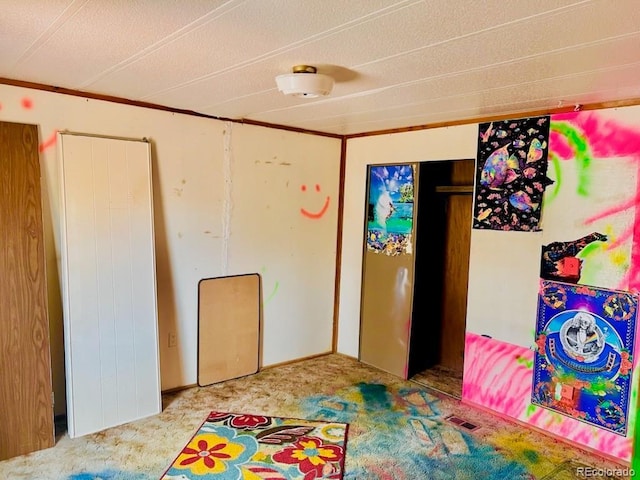 game room featuring carpet floors