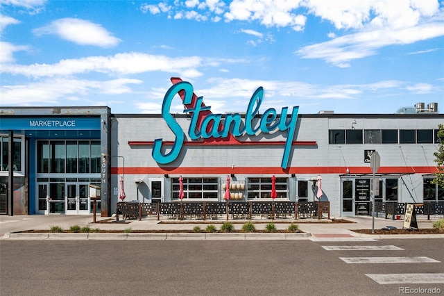 2867 Jasmine St, Denver, CO 80207 - view of building exterior