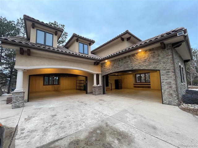 view of front facade with a garage