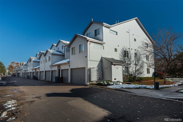 12281 E Tennessee Dr Unit 303, Aurora, CO 80012 - view of side of home featuring a residential view