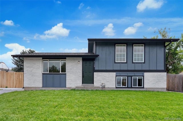 5160 Blackhawk Way, Denver, CO 80239 - photo 3