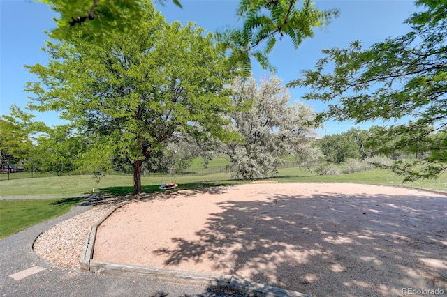 7400 S Genoa Cir, Centennial, CO 80016 - view of community with a lawn