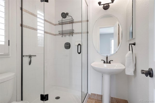 920 Shady Oak Ln, Castle Pines, CO 80108 - bathroom with a stall shower and toilet