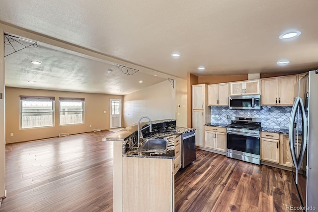 253 Cherokee Pl, Brighton, CO 80603 - photo 2