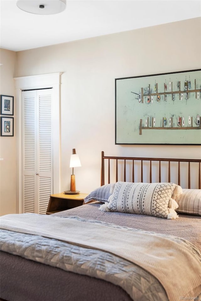 bedroom with a closet