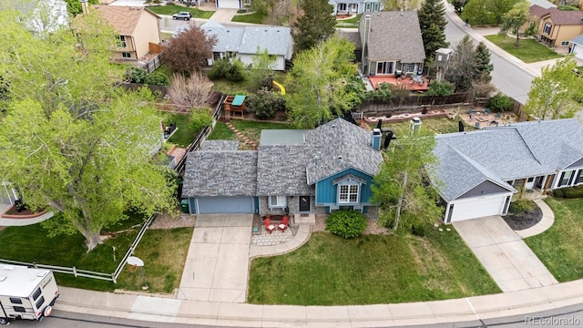 bird's eye view with a residential view