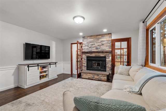17540 Caribou Dr, Monument, CO 80132 - living room featuring dark wood-style floors, recessed lighting, and baseboards