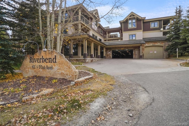 view of front of home with a garage