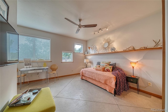 bedroom with ceiling fan