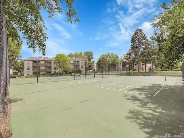 7318 S Xenia Cir Unit B, Centennial, CO 80112 - view of home's community with a tennis court