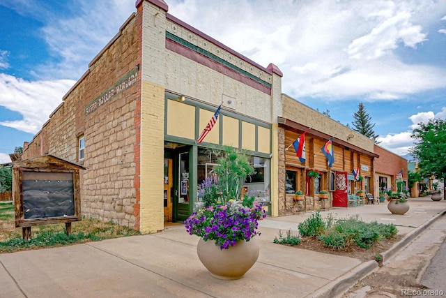 view of building exterior