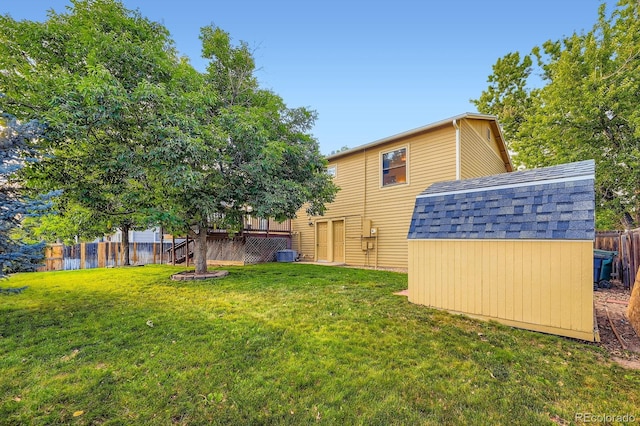 4049 S Nucla Way, Aurora, CO 80013 - view of yard featuring a storage unit