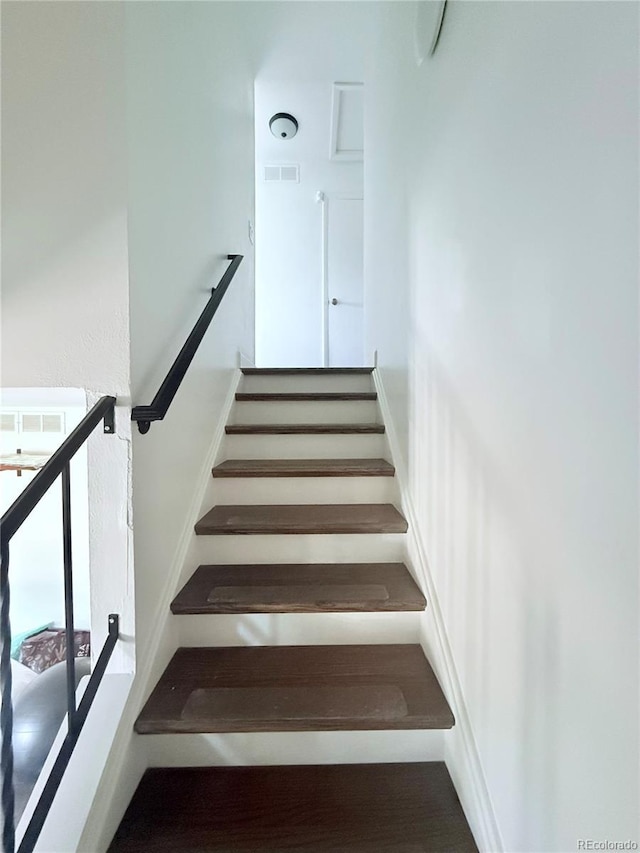 16796 E Union Ave, Aurora, CO 80015 - view of staircase