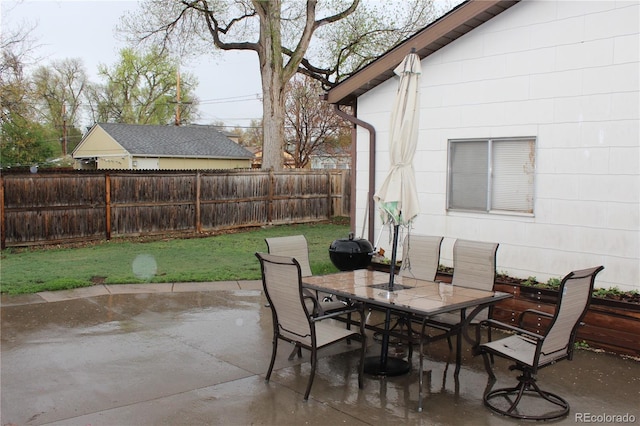 view of patio with outdoor dining space