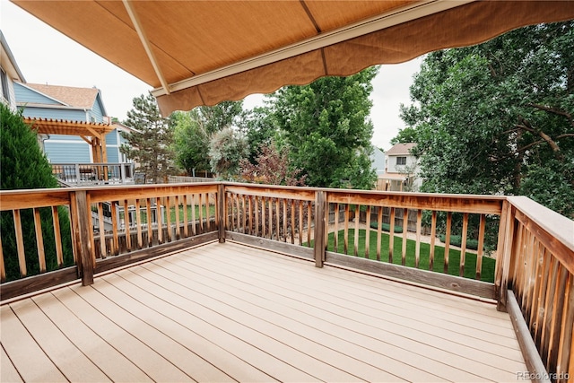 17530 E Caspian Pl, Aurora, CO 80013 - wooden deck with a yard