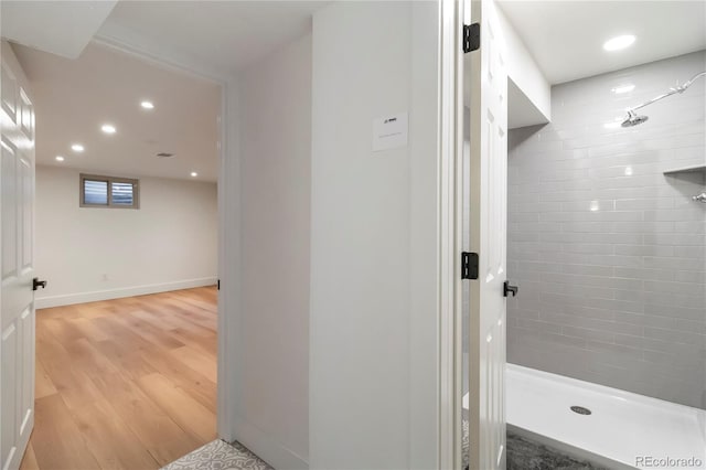 6581 E Heritage Pl, Englewood, CO 80111 - hall with recessed lighting and light wood finished floors