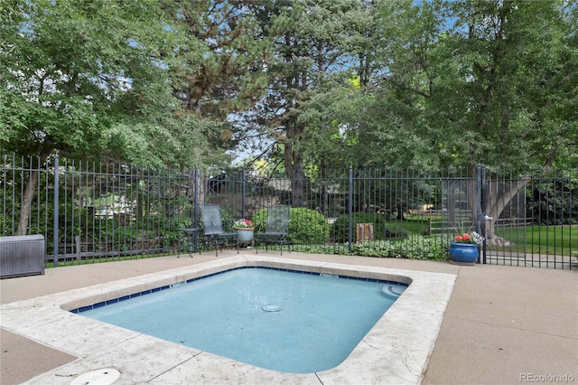 6581 E Heritage Pl, Englewood, CO 80111 - view of pool with a patio