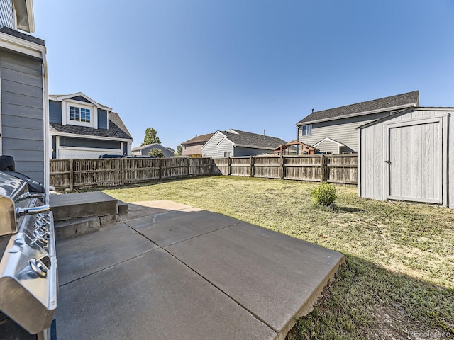9832 Kenton Cir, Commerce City, CO 80022 - view of patio / terrace