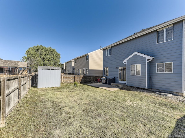 9832 Kenton Cir, Commerce City, CO 80022 - rear view of property featuring a patio area