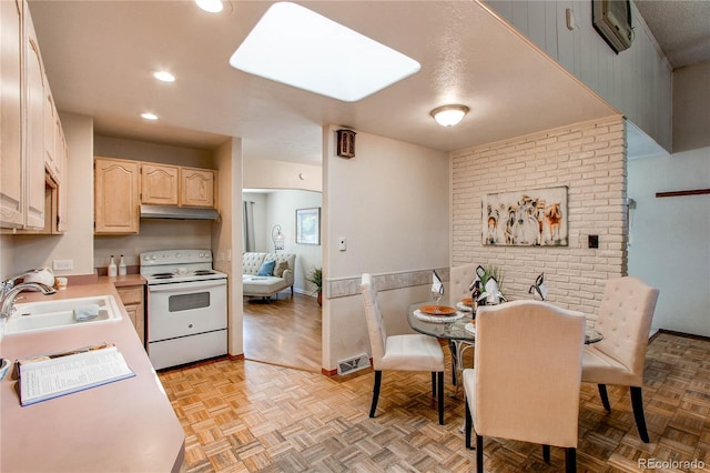 753 S Utica St, Denver, CO 80219 - dining space featuring recessed lighting