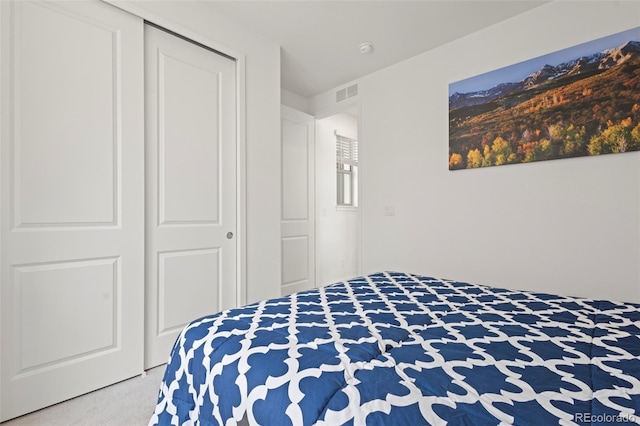 8372 Bijou Creek Ave, Littleton, CO 80125 - carpeted bedroom featuring a closet