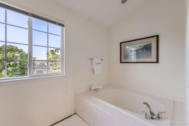 8915 S Field Ct, Littleton, CO 80128 - bathroom with a bath