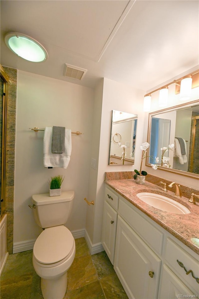 1020 15th St Unit 29L, Denver, CO 80202 - full bath with toilet, vanity, and baseboards