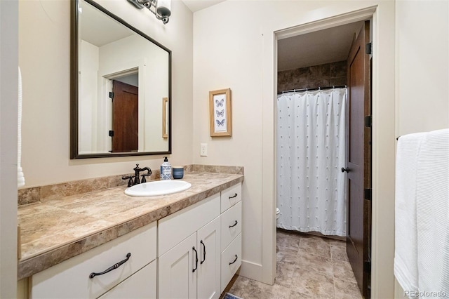 21609 Clarence Ln, Golden, CO 80401 - full bath featuring vanity, a shower with curtain, and toilet
