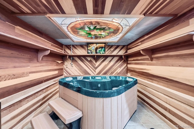 4878 W 98th Ave, Westminster, CO 80031 - detailed view of a jacuzzi and wood walls