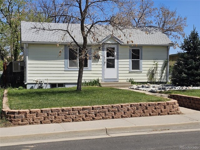 3798 S Grant St, Englewood, CO 80113 - view of front of property with a front lawn