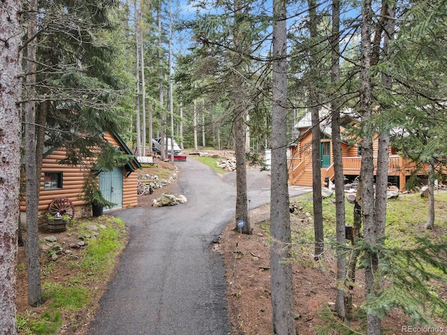8905 Carol Ln, Conifer, CO 80433 - view of asphalt driveway