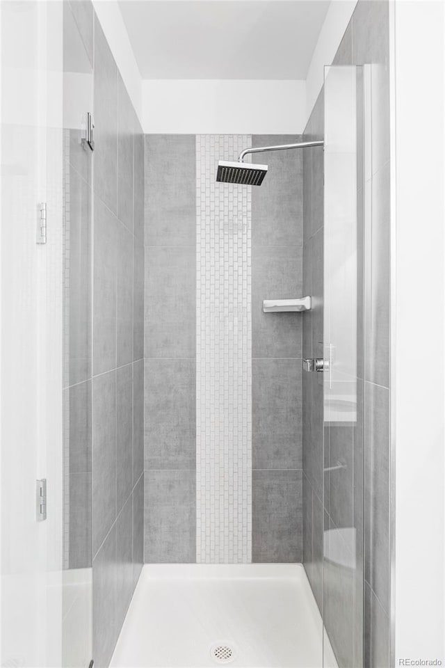 1715 Boulder St, Denver, CO 80211 - bathroom with a stall shower