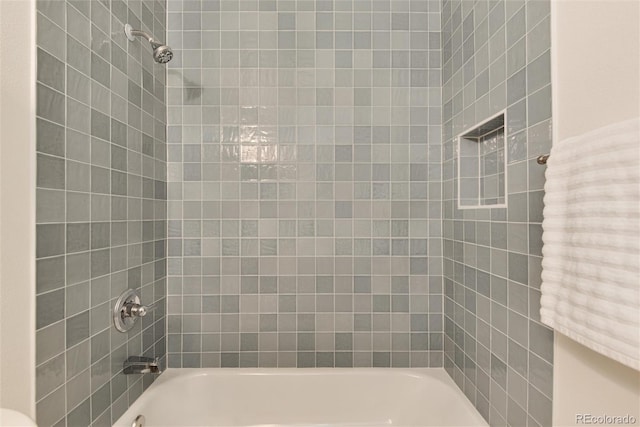 8335 Fairmount Dr Unit 7-208, Denver, CO 80247 - full bath featuring shower / tub combination