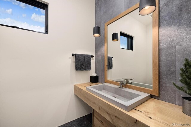 2800 Honors Ct, Silverthorne, CO 80498 - bathroom featuring a sink