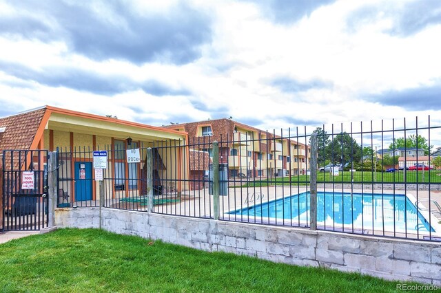 10211 Ura Ln Unit 7-204, Thornton, CO 80260 - view of community pool