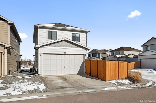 view of front property featuring a garage