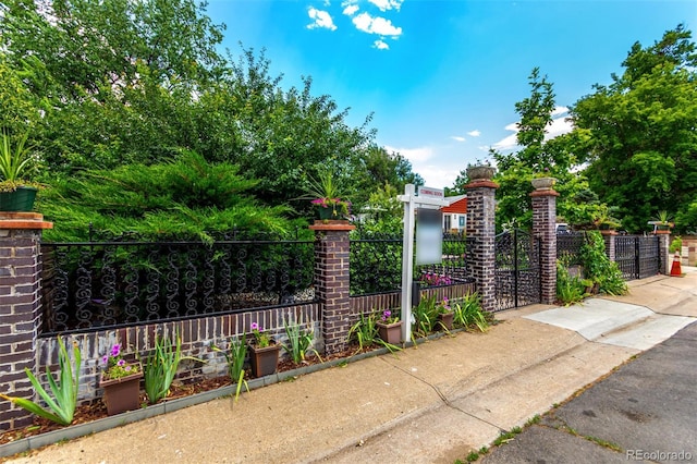 1946 Xenia St, Denver, CO 80220 - view of gate