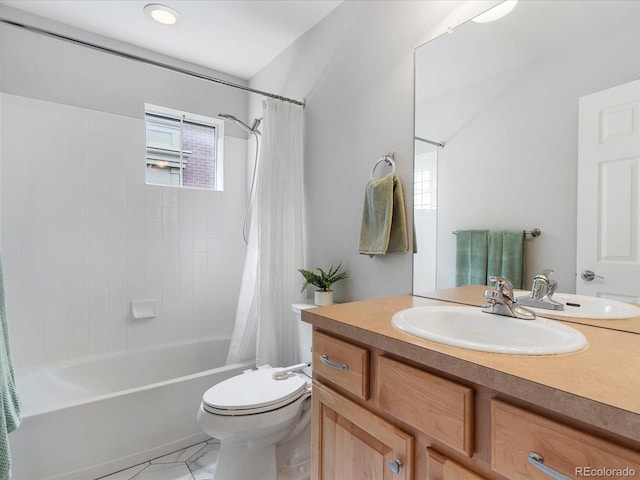 8450 E 29th Ave, Denver, CO 80238 - bathroom with vanity and shower / tub combo