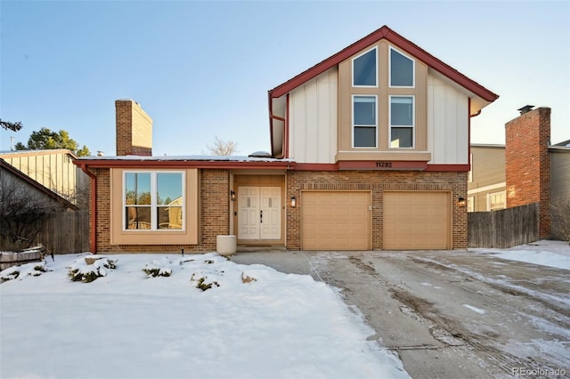 view of front facade featuring a garage