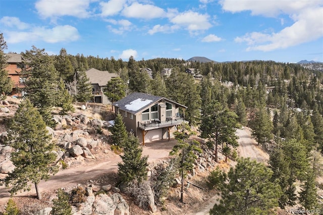 bird's eye view with a mountain view