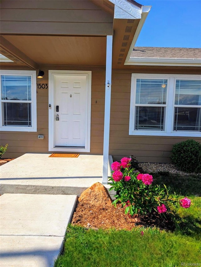1503 Osage Ave, Fort Morgan, CO 80701 - entrance to property featuring a porch