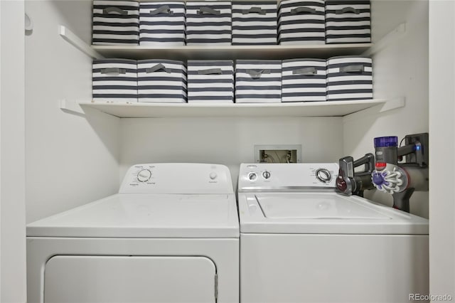 12655 E Pacific Cir Unit C, Aurora, CO 80014 - laundry room featuring washing machine and clothes dryer