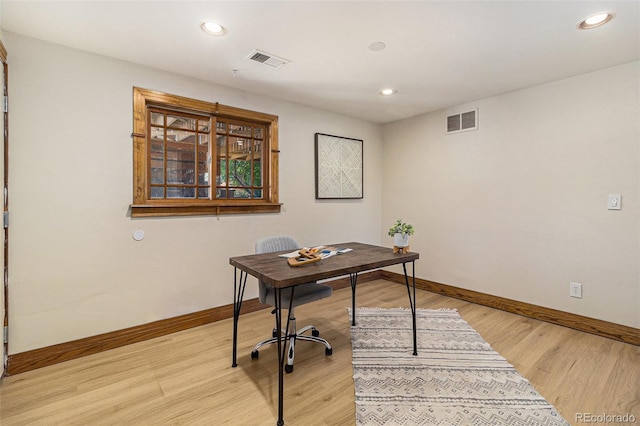 15 Pawnee Dr, Boulder, CO 80303 - office featuring light wood-style floors and recessed lighting
