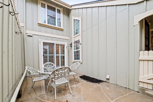 view of patio with outdoor dining space