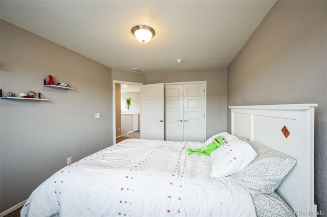 bedroom with a closet