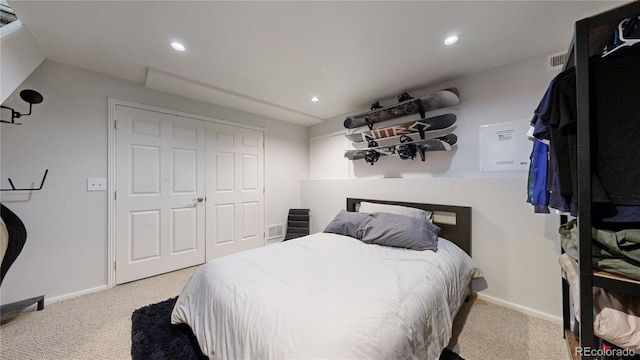 view of carpeted bedroom